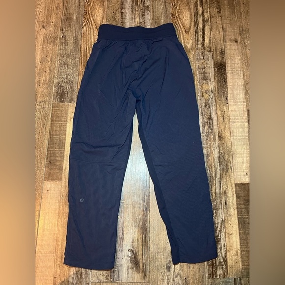 Lululemon Beyond the Studio Crop True Navy Size 4 - Picture 6 of 8